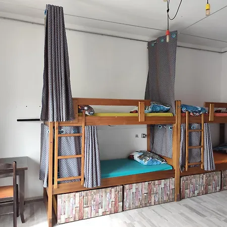 אכסניה Albania Loft טיראנה